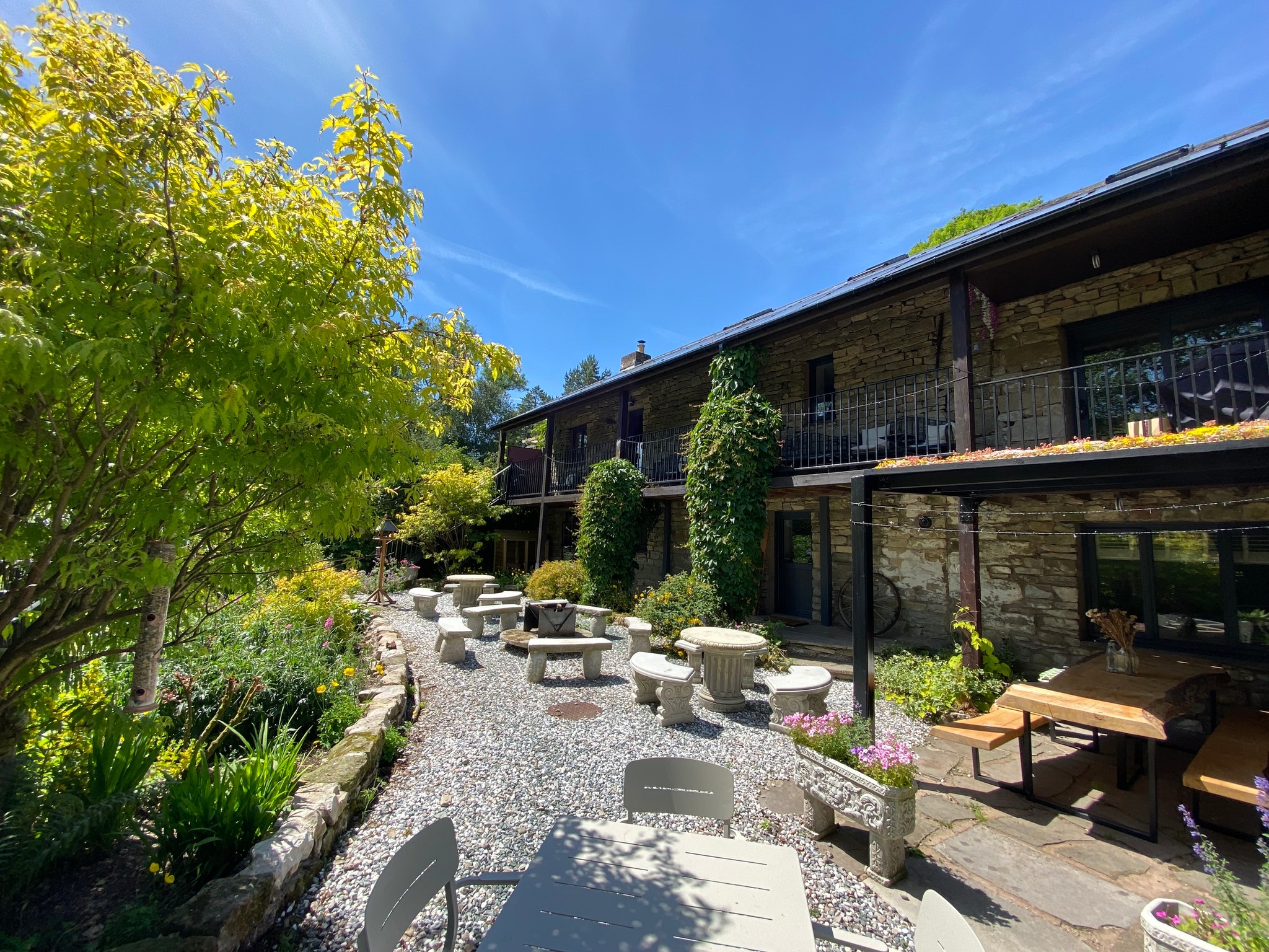 Home – City Hotel - The Waterfall Retreat